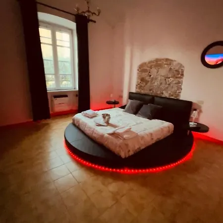 R&v Luxury